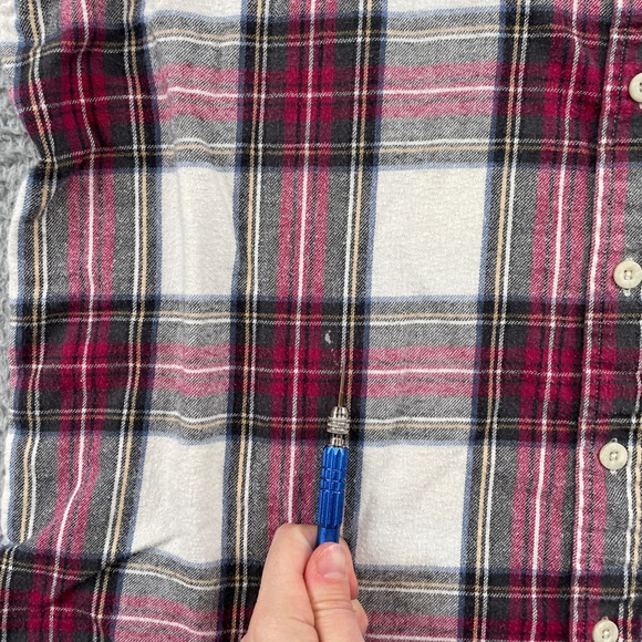 L.L. Bean Flannel Shirt Mens Large Red Plaid Button Down 100% Cotton Made in USA - Picture 7 of 8